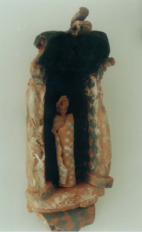 Small ceramic niche figure